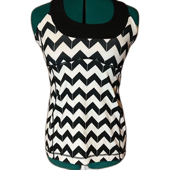 Lululemon Tank - Picture 1 of 4